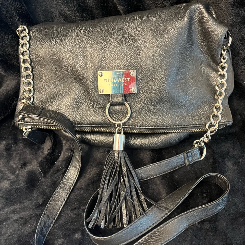 Nine West excellent. Condition purse 10/10